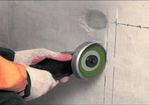 Wall chasing grinder