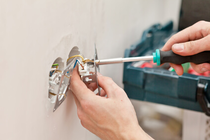 Installing the housing in the wall