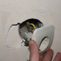 What to do if the outlet falls out of the wall?