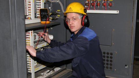 Prueba en línea de electricistas