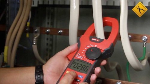 Three-phase current clamp meter